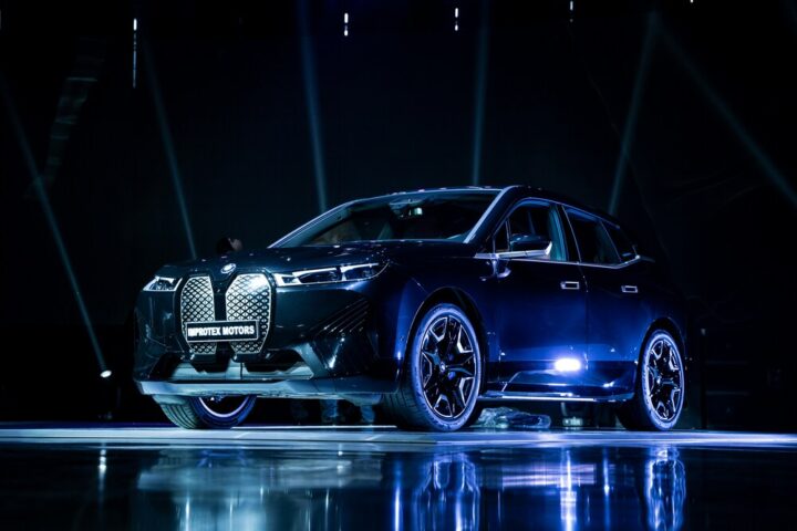 BMW iX