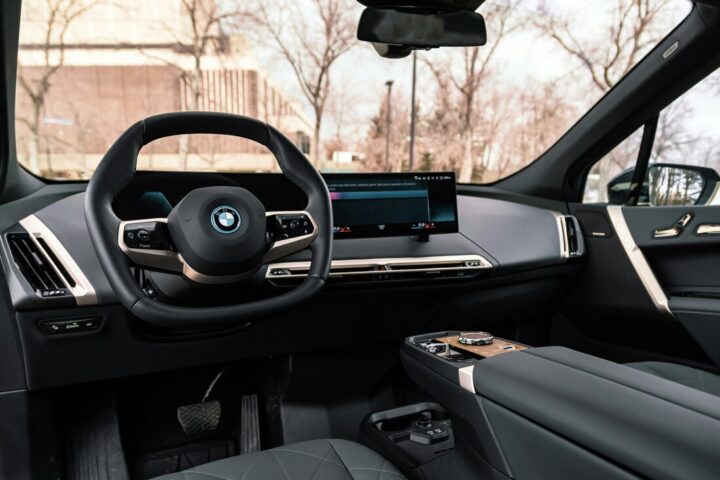 bmw ix m60 interiör