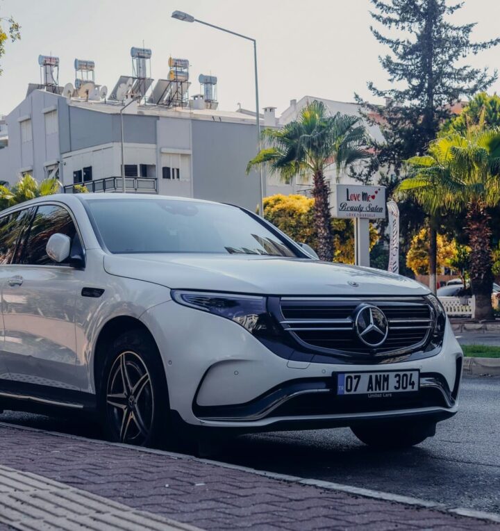Mercedes EQB 350