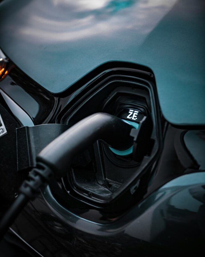 Renault megane e-tech charging