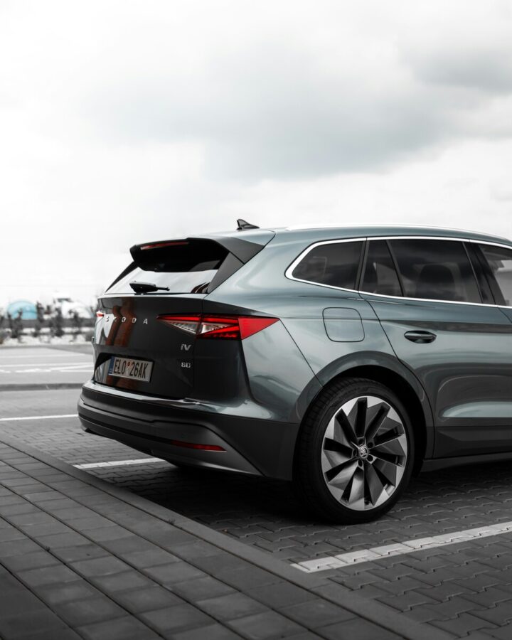 skoda enyaq coupe iv bakände