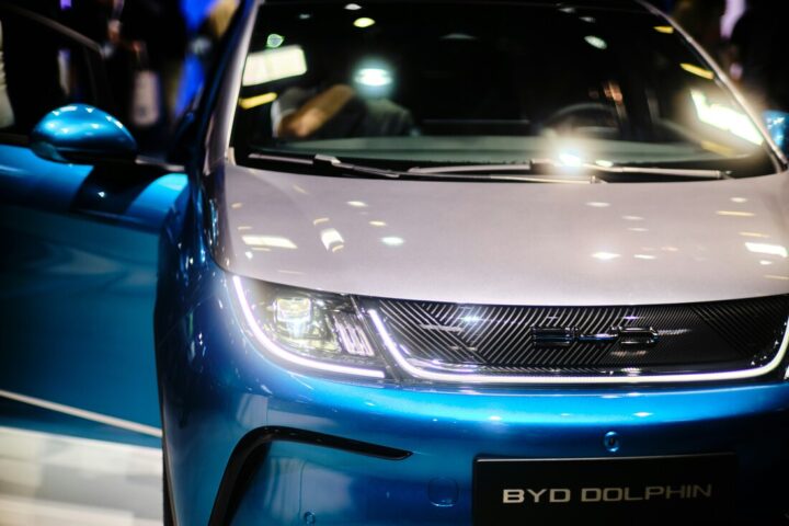 BYD Dolphin Mini grå