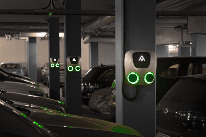 ChargeAmps_Aura_BRF_täby_HR