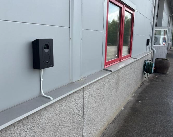Bild 2 på laddboxar installerade på företaget AutoRemarketing